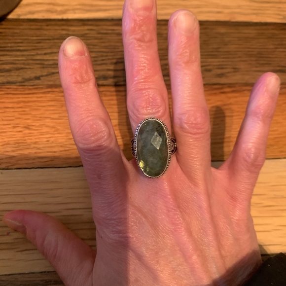 Gorgeous labradorite ring - Picture 4 of 7